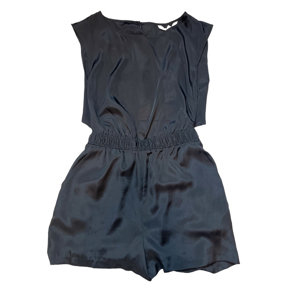 BCBGeneration Black NEW WITH TAGS Open Back Romper‎ Size Medium
